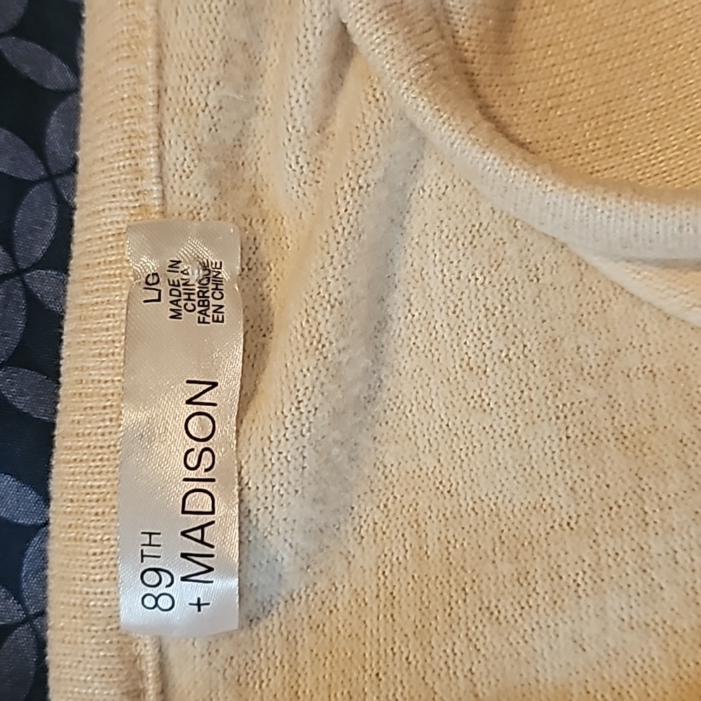 NWT sweater - Picture 4 of 4